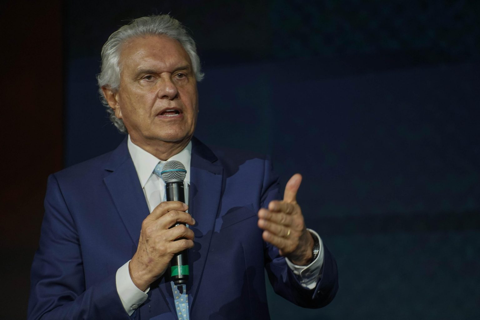 Ronaldo Caiado prestigia posse da nova diretoria da Adial e destaca papel entidade para o crescimento do PIB goiano | Foto: Hegon Correa