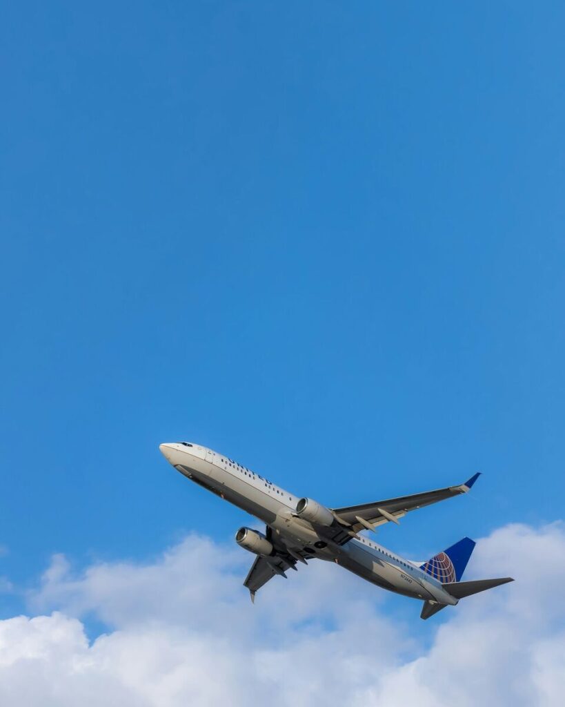 Avião da Gol faz pouso de emergência após decolar de Goiânia